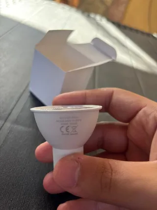 Lampadina GU10 LED – 5W luce naturale (4000K) 38°