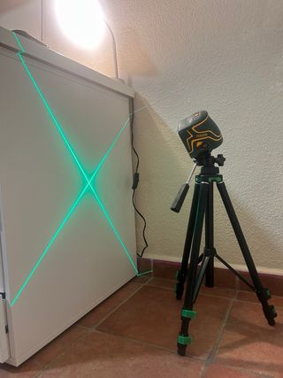 Nivel Láser Verde TECCPO con Trípode