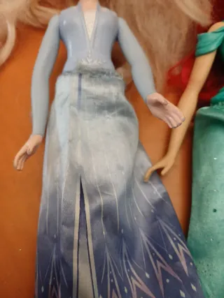 Muñecas Disney Ariel y Elsa