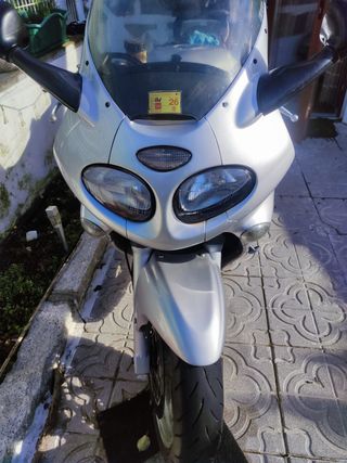 Triumph Sprint ST 955i 2003 Plata