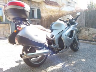 Triumph Sprint ST 955i 2003 Plata