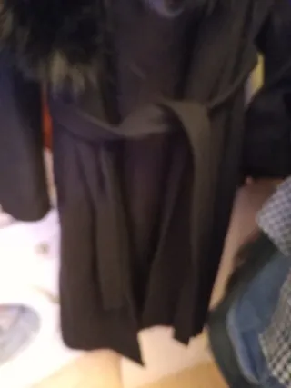 Abrigo de lujo con cuello de pelo