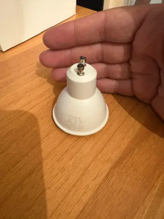 Lampadina GU10 LED – 5W luce calda (3000K) 120°