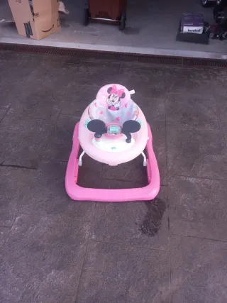 Correpasillos Minnie Mouse rosa