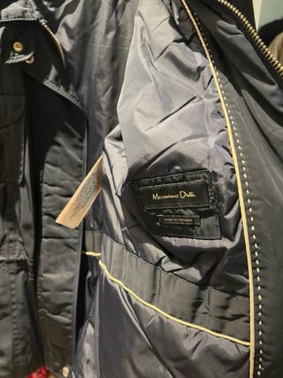 Chaqueta Massimo Dutti Negra con Capucha