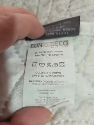 Colcha de entretiempo gris