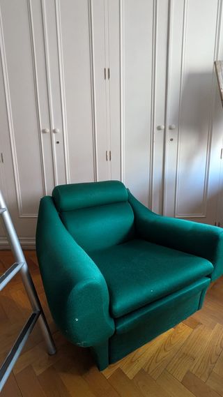 Pareja de sofá individuales retro verde