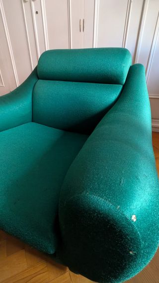 Pareja de sofá individuales retro verde