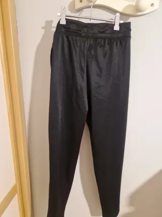 Pantalón deportivo Nike negro