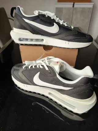 Nike Air Max Dawn Negro/Blanco