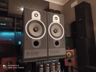 Altavoces B&W DM-560