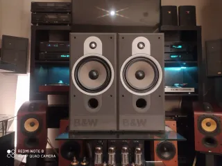 Altavoces B&W DM-560