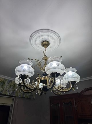 Muebles de madera y cristal