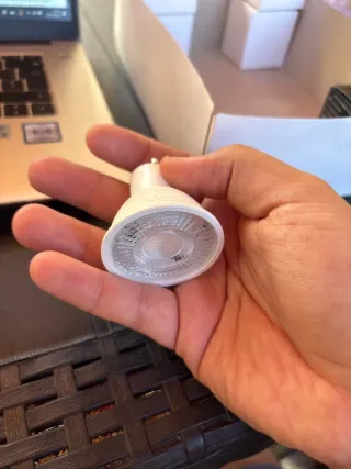 Lampadina GU10 LED – 5W luce calda (3000K) 38°