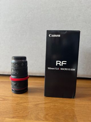Canon RF 100mm f/2.8L Macro IS USM