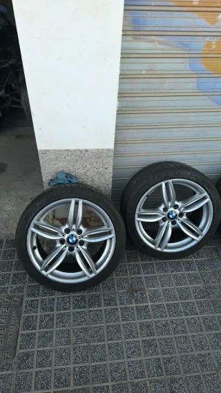 Llantas BMW 275/35 R19 originales de bmw F10 F11 .