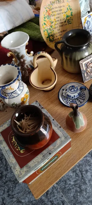 Lote de jarrones y decoración