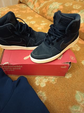 Set Giubbino, Felpa e Scarpe Uomo. Moda per uomo.