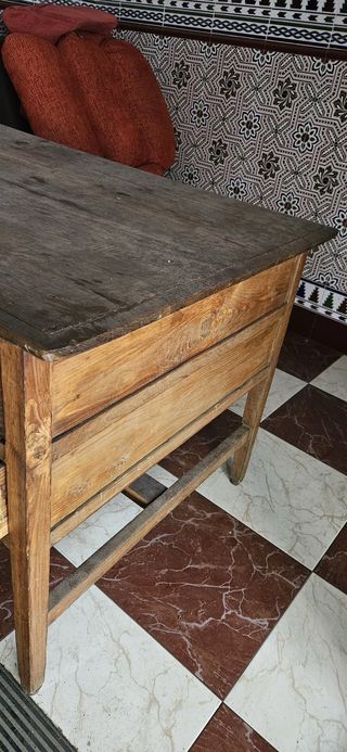 Escritorio madera clásico para restaurar