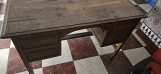 Escritorio madera clásico para restaurar