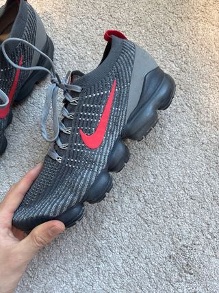 Nike Vapormax Talla 45 Gris/Rojo