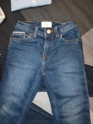 Lote Ropa Niño 4/6 años: 2 Pantalones y 4 Camisas