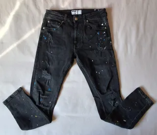 Pantalones vaqueros Bershka con salpicaduras  T38
