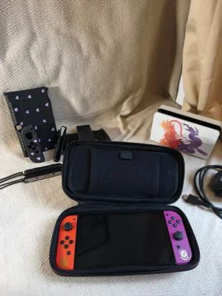 Nintendo Switch OLED Edizione Pokémon