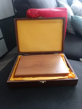 Reproducción libro clásico chino madera