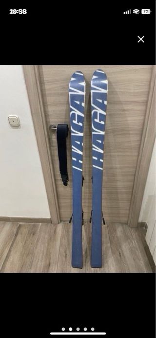 Esquís travesía con cuchillas, freno y pieles foca