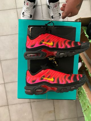 Nike Air Max Plus TN 'Supreme' Red