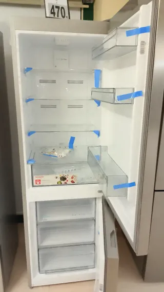 Frigorífico plateado