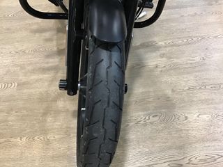 HARLEY-DAVIDSON IRON 883