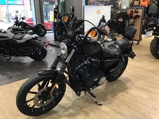HARLEY-DAVIDSON IRON 883