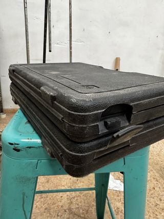 Caja de brocas y herramientas