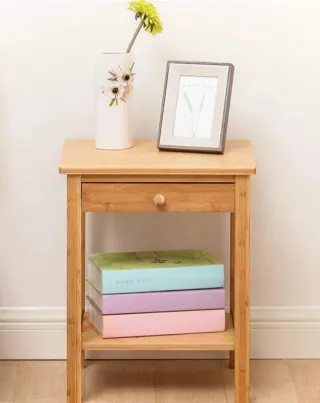 Mesita de noche de bambú