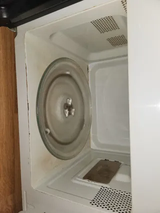 Microondas Artrom 20L Blanco