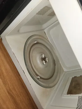 Microondas Artrom 20L Blanco