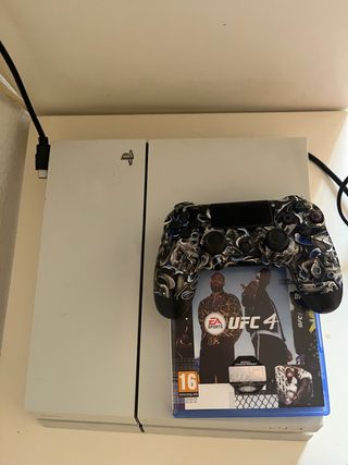 Ps4 Slim Blanca 500GB + Mando + UFC 4