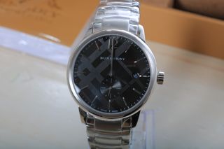 Reloj Burberry Classic Negro y Plateado