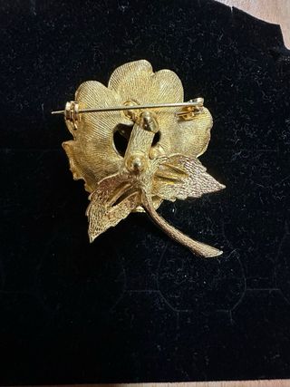 Spilla vintage fiore con perla