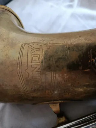 Saxofón Alto Mi B Bundi Selmer