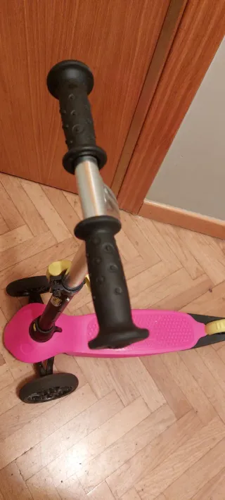 Patinete infantil rosa Oxelo B1 de Decathlon