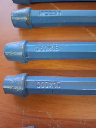 ACESA PUNTEROS OCTOGONALES ACERO FORJADO NUEVOS