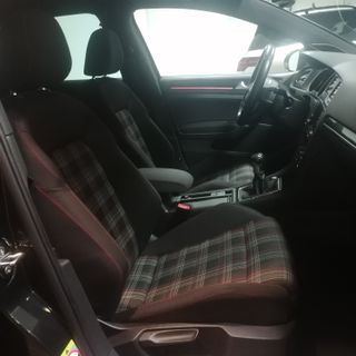 Volkswagen Golf GTI Performance