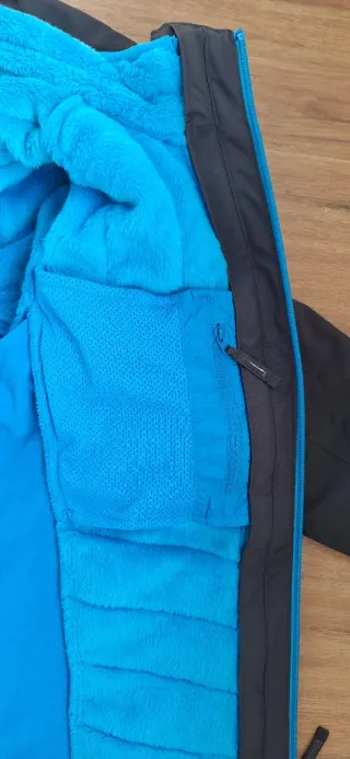 Cazadora Quechua  montaña/nieve  talla 10-11 años