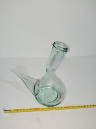 Porrón antiguo de vidrio