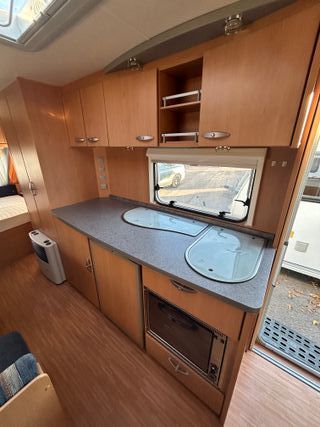 CARAVANA KNAUS SUDWIND 550 FSK-AIRE ACONDICIONADO