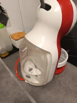 Cafetera Nescafé Dolce Gusto Roja