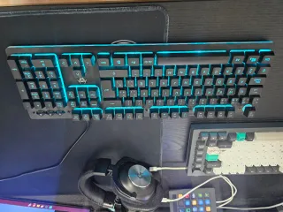 Teclado Gaming RGB Azul y Negro y raton
